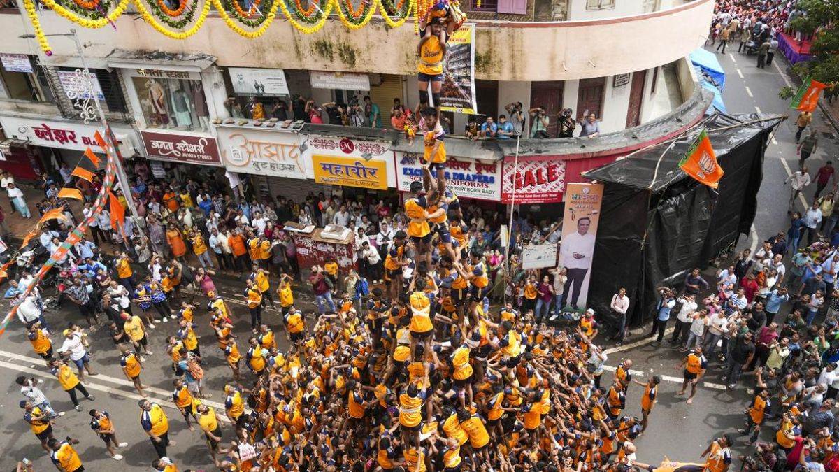 https://www.jagranimages.com/images/newimg/17082025/17_08_2025-dahi_handi_24015486.jpg