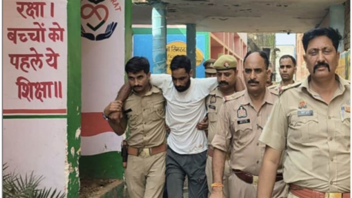 encounter between police and tractor thief in etawah criminal injured