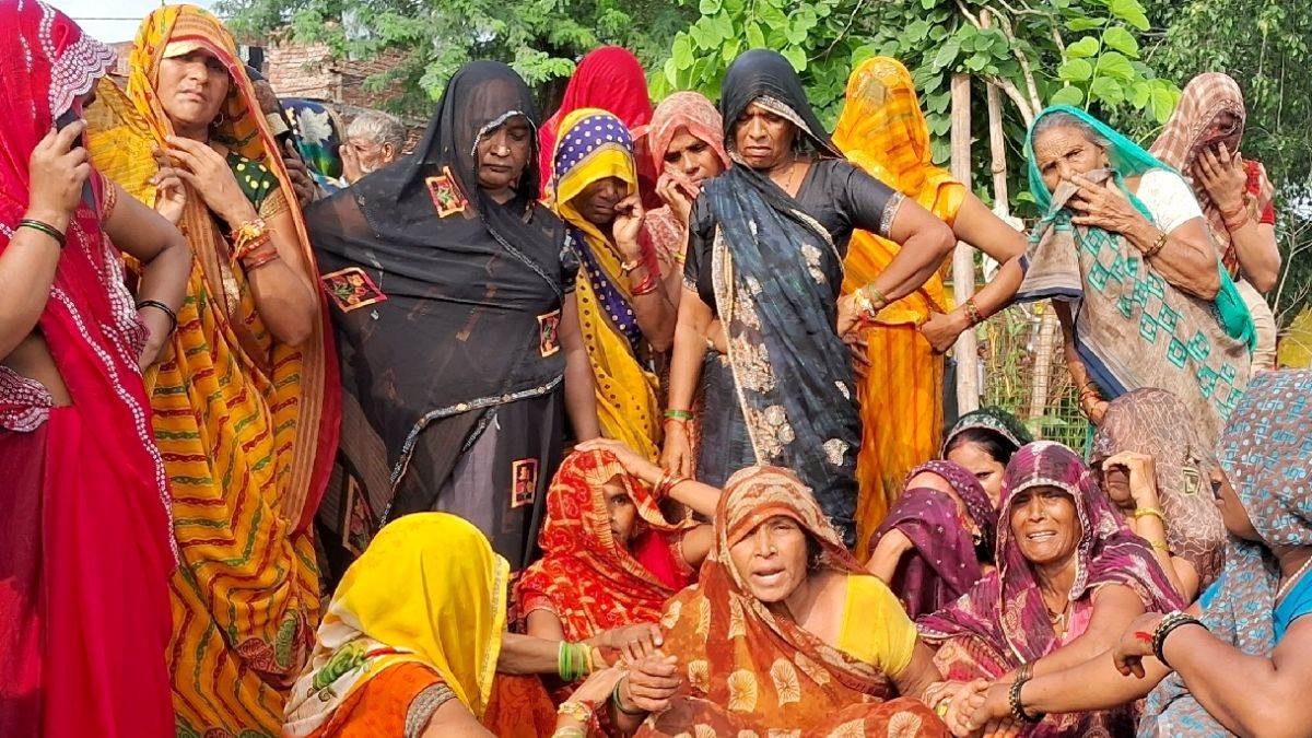 https://www.jagranimages.com/images/newimg/17082025/17_08_2025-farrukhabad_flood_drwoned_24015874.jpg