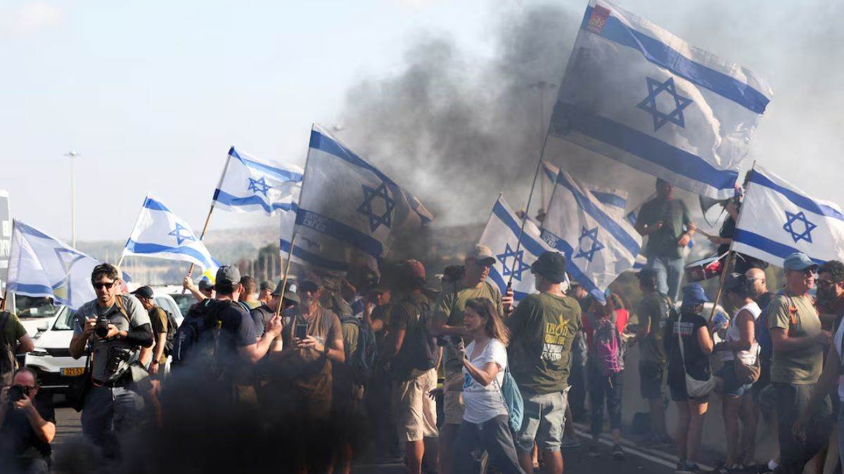 https://www.jagranimages.com/images/newimg/17082025/17_08_2025-israel_gaza_protest_24016223.jpg