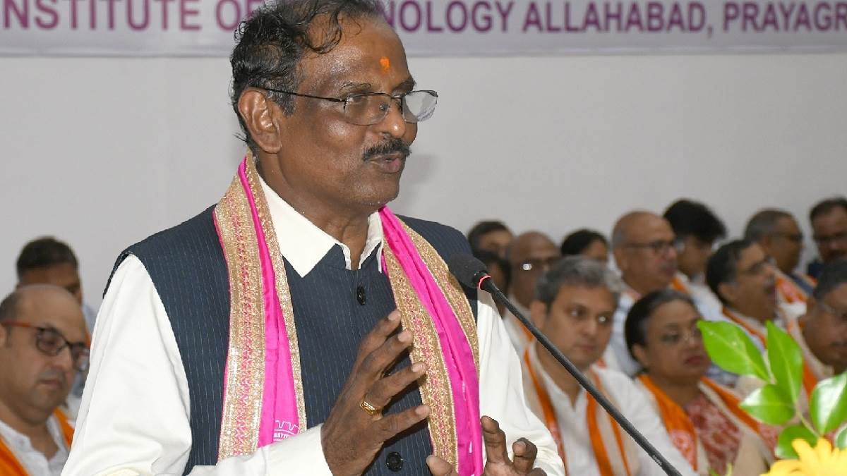 https://www.jagranimages.com/images/newimg/17082025/17_08_2025-isro_pramukh_24015732_1711202.jpg