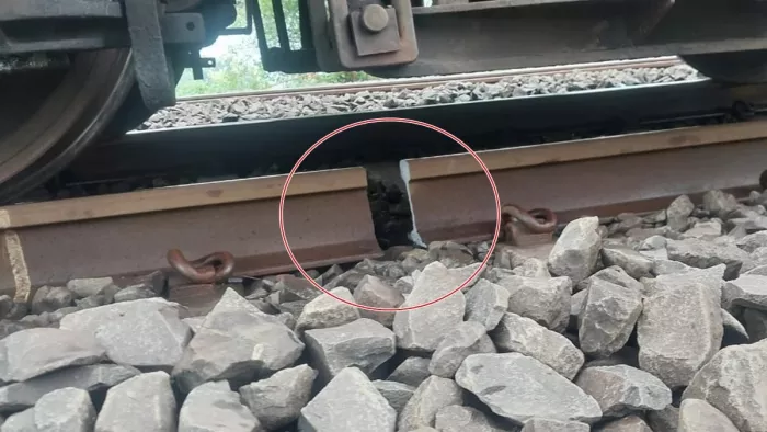 Khandwa Rail Accident Averted खंडवा में टला हादसा। (फोटो- जागरण)