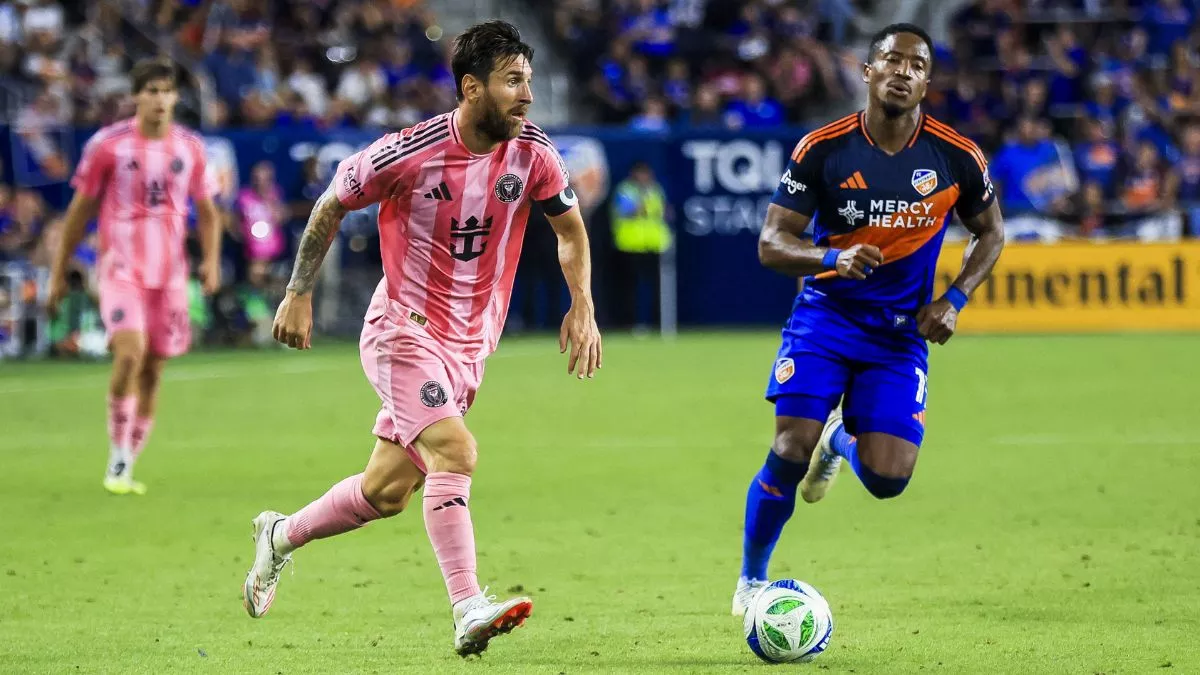 Football League: मैनचेस्टर सिटी की जीत में नए सितारे चमके, मेसी के कमाल से जीता मियामी फोर्ट