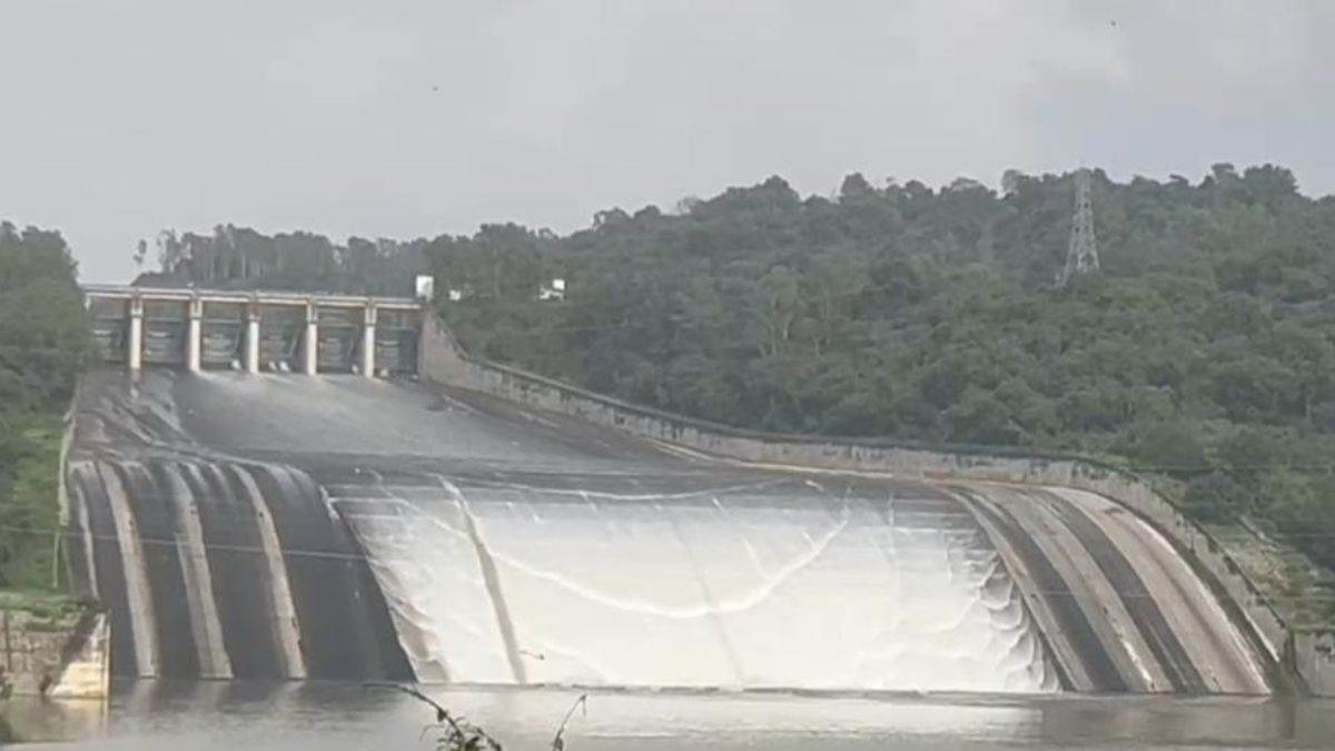 https://www.jagranimages.com/images/newimg/17082025/17_08_2025-pong_dam_alert_24015972.jpg