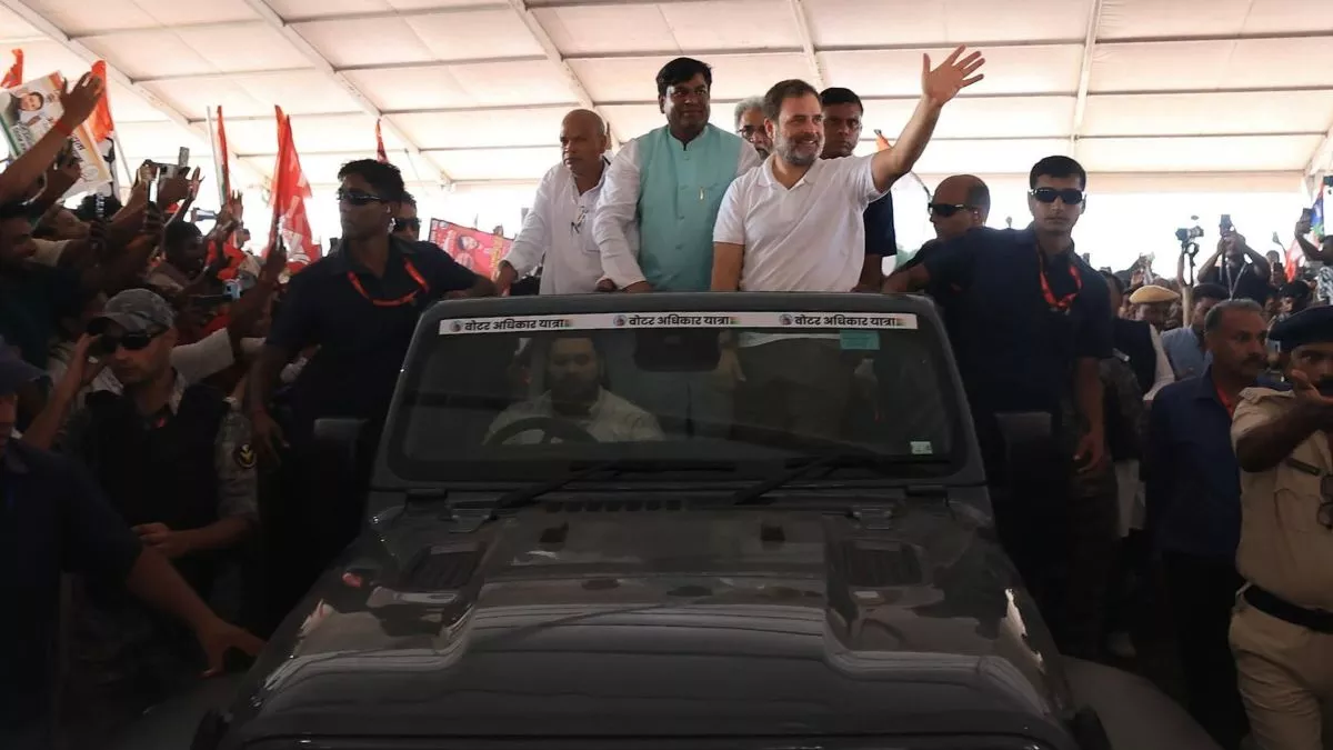 महागठबंधन की 'Voter Adhikar Yatra' सरकार पर कितना बना पाएगी दबाव? समझिए Tejashwi की ड्राइविंग सीट का सियासी समीकरण
