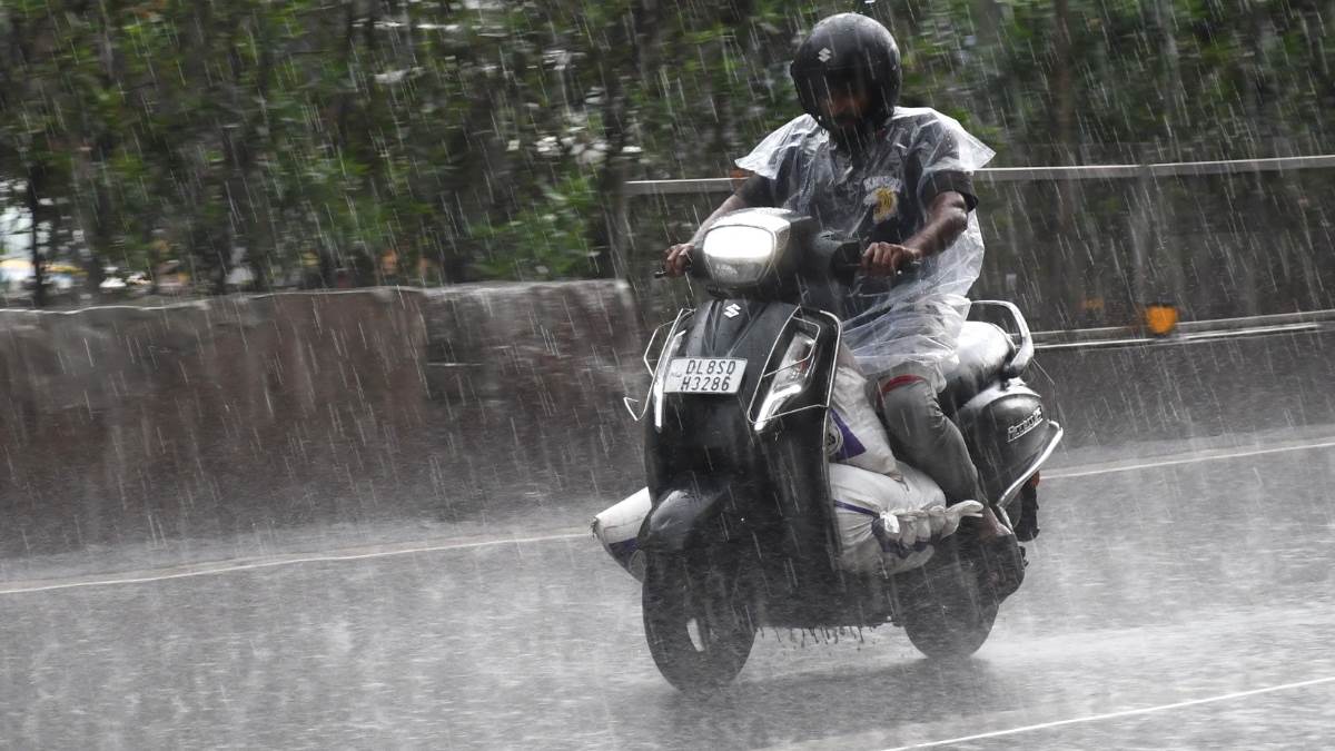 https://www.jagranimages.com/images/newimg/17082025/17_08_2025-rains_6_24016180_21154571.jpg