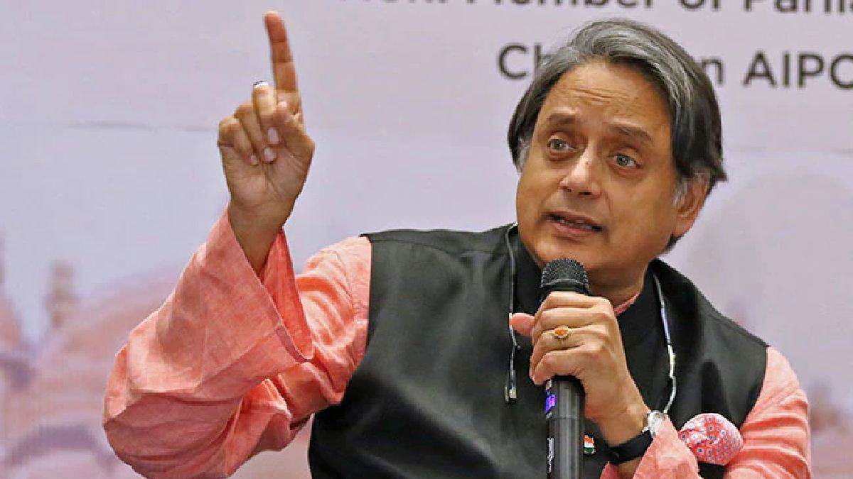 https://www.jagranimages.com/images/newimg/17082025/17_08_2025-shashi_tharoor_24015706.jpg
