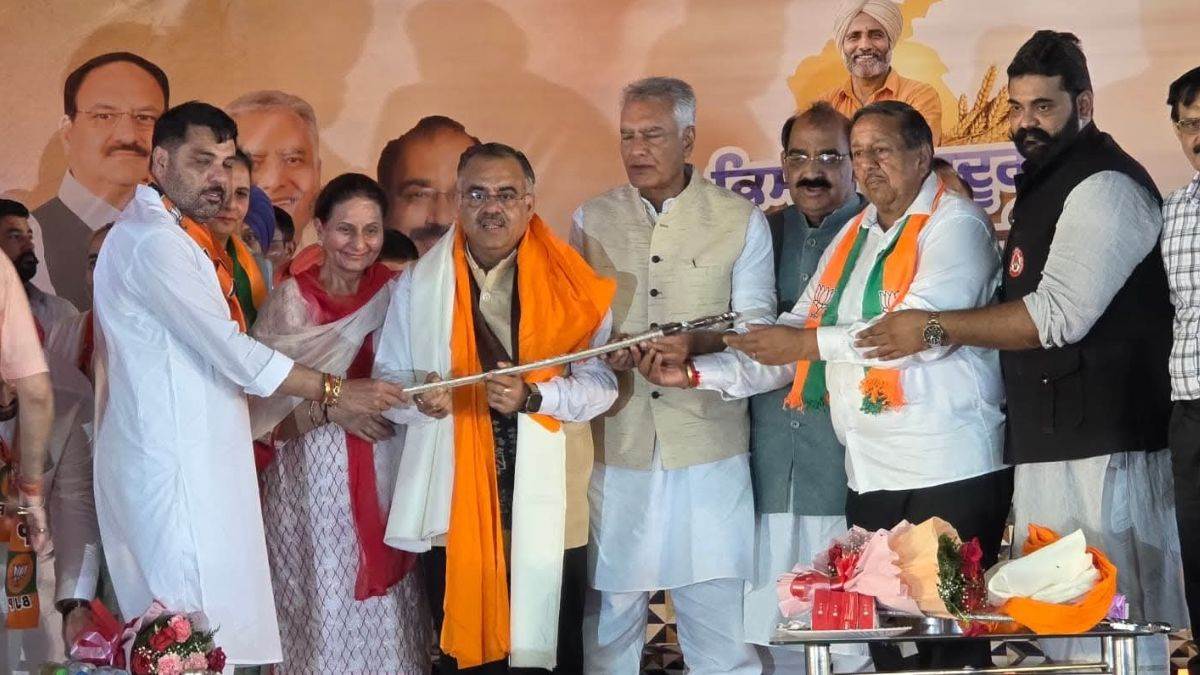 https://www.jagranimages.com/images/newimg/17082025/17_08_2025-sunil_jakhar_3_24016233.jpg