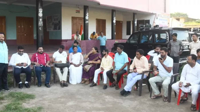 राहुल गांधी के वोटर अधिकार यात्रा को लेकर पूर्णिया में महागठबंधन की बैठक। जागरण फोटो