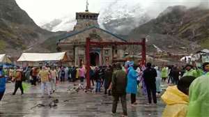 Kedarnath Dham: केदारनाथ मंदिर के गर्भगृह को स्वर्णमंडित करने के लिए चांदी हटाने का कार्य पूरा हो गया है।