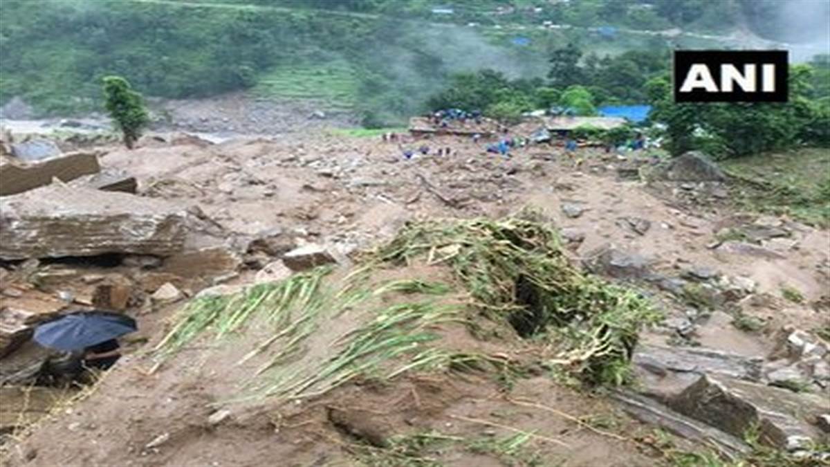 Landslide In Nepal नेपाल में हुआ भूस्खलन, 17 लोगों की हुई मौत; 10 लोग
