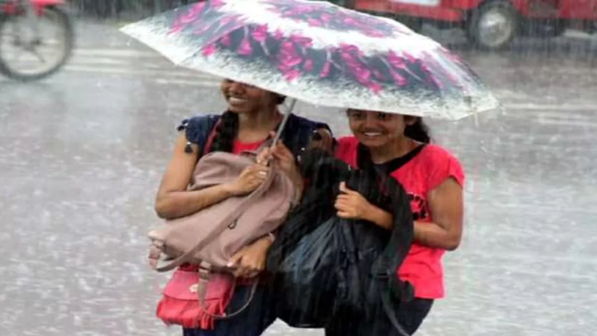Muzaffarpur Ka Mausam: आज रुक-रुक कर बारिश होती रहेगी, बाहर जाते समय रहें सावधान