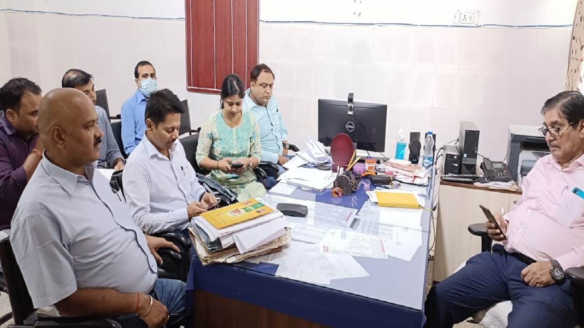 ओपीडी सेवाएं हर हाल में सुबह नौ बजे शुरू करने का दिया निर्देश। फोटो: जागरण