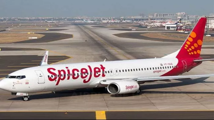 लेह में मौसम खराब की वजह से नहीं हुई विमान की लैंडिंग, वापस लौटी IGI एयरपोर्ट; यात्रियों का हंगामा