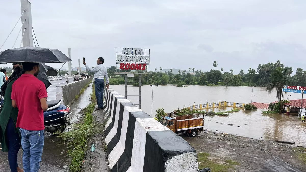 Narmada Flood- बाढ़ के मद्देनजर नर्मदा जिले में 18 सितंबर को बंद रहेंगे स्कूल-कॉलेज, SDRF की टीम तैनात