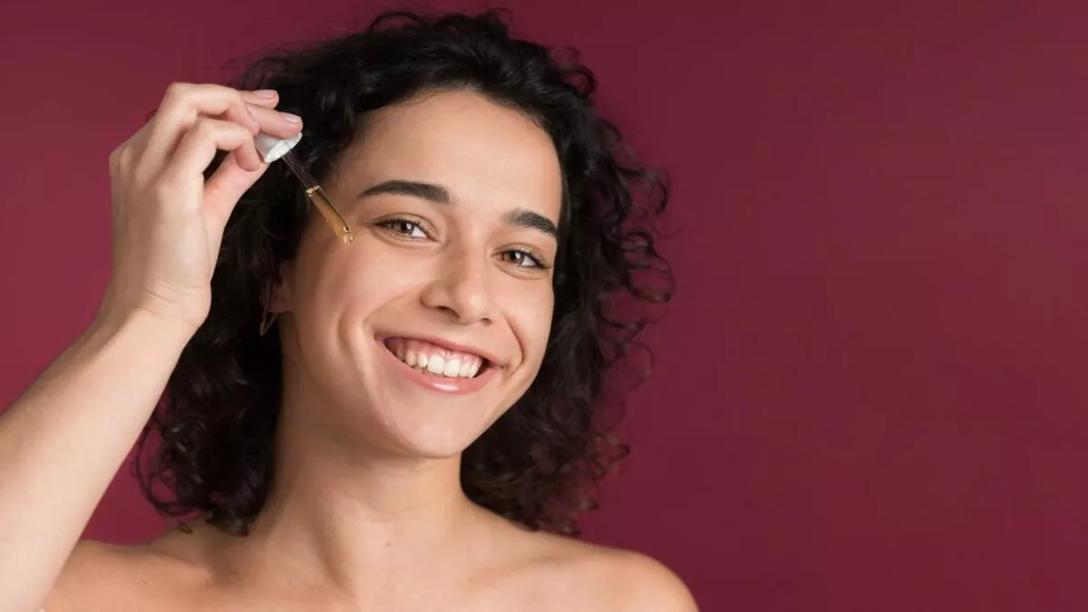 इन Face Serum से हफ्तेभर में गायब होंगे दाग-धब्बे! वापस आएगा चेहरे पर चांद जैसा ग्लो