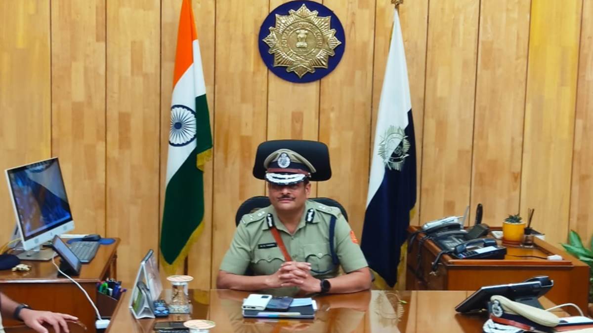https://www.jagranimages.com/images/newimg/17092024/17_09_2024-manojvermakolkatacp_23798569_19350957.jpg