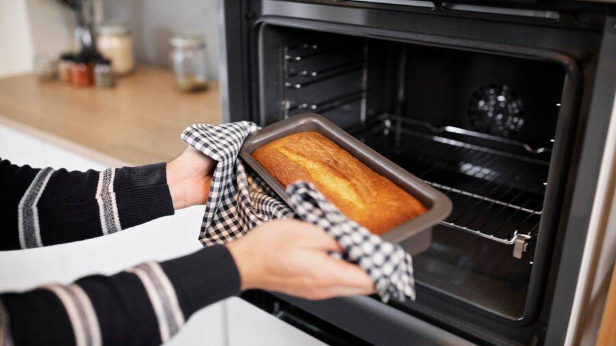 अब हर दिन बनेगा हेल्दी पकवान! मॉडर्न किचन के लिए बेस्ट हैं ये Microwave Oven, सीखा देगा आपको कुकिंग की ABCD