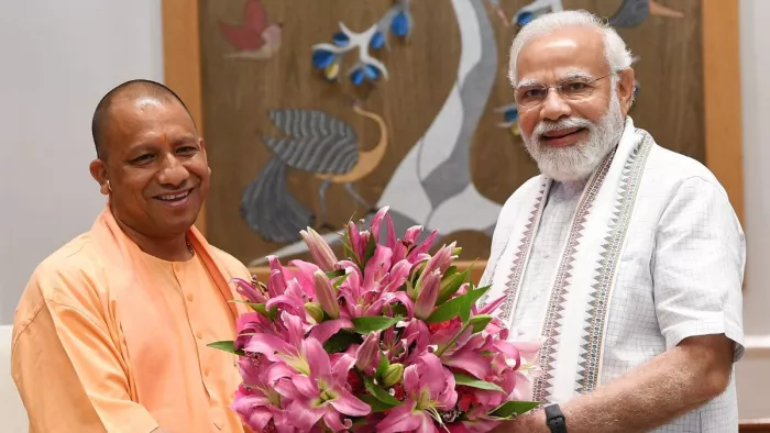 पीएम मोदी के जन्मदिन के उपलक्ष्य पर सीएम योगी आदित्यनाथ ने बधाई दी।(फोटो सोर्स: सोशल मीडिया)