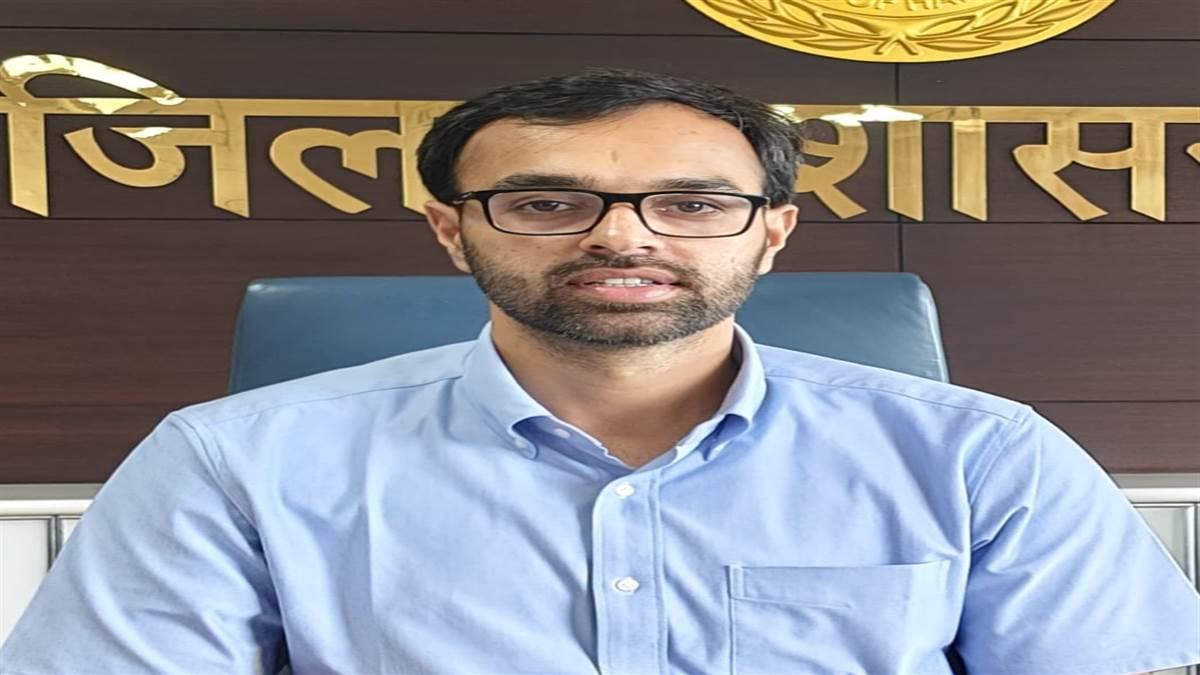 https://www.jagranimages.com/images/newimg/17092025/17_09_2025-16mwt_39_16092025_132.jpg