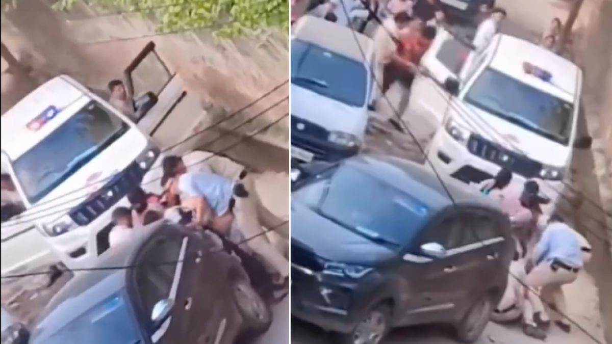 https://www.jagranimages.com/images/newimg/17092025/17_09_2025-delhi-police-attacked-mob_24050620.jpg
