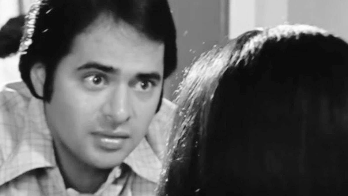 https://www.jagranimages.com/images/newimg/17092025/17_09_2025-farooq_sheikh_deepti_naval_24049903.jpg