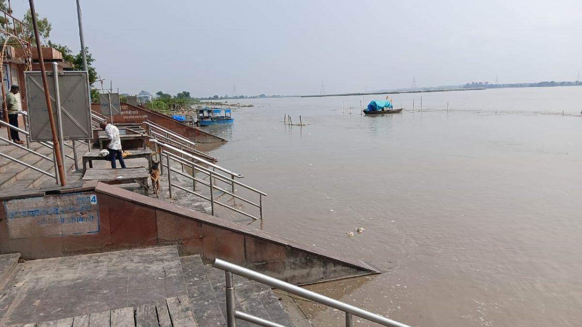 https://www.jagranimages.com/images/newimg/17092025/17_09_2025-ganga_ka_paani_sambhal_24050682.jpg