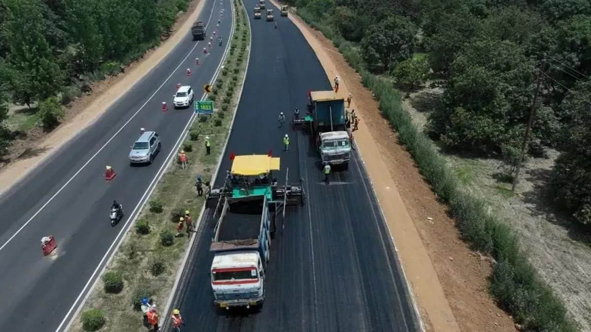 https://www.jagranimages.com/images/newimg/17092025/17_09_2025-highway_latest_news_24050075.jpg
