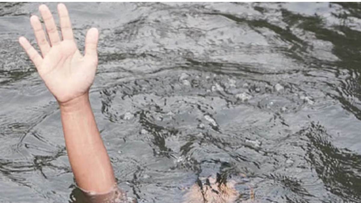 https://www.jagranimages.com/images/newimg/17092025/17_09_2025-kanpur_elderly_man_drowns_in_open_drain_24050155_153738398.jpg