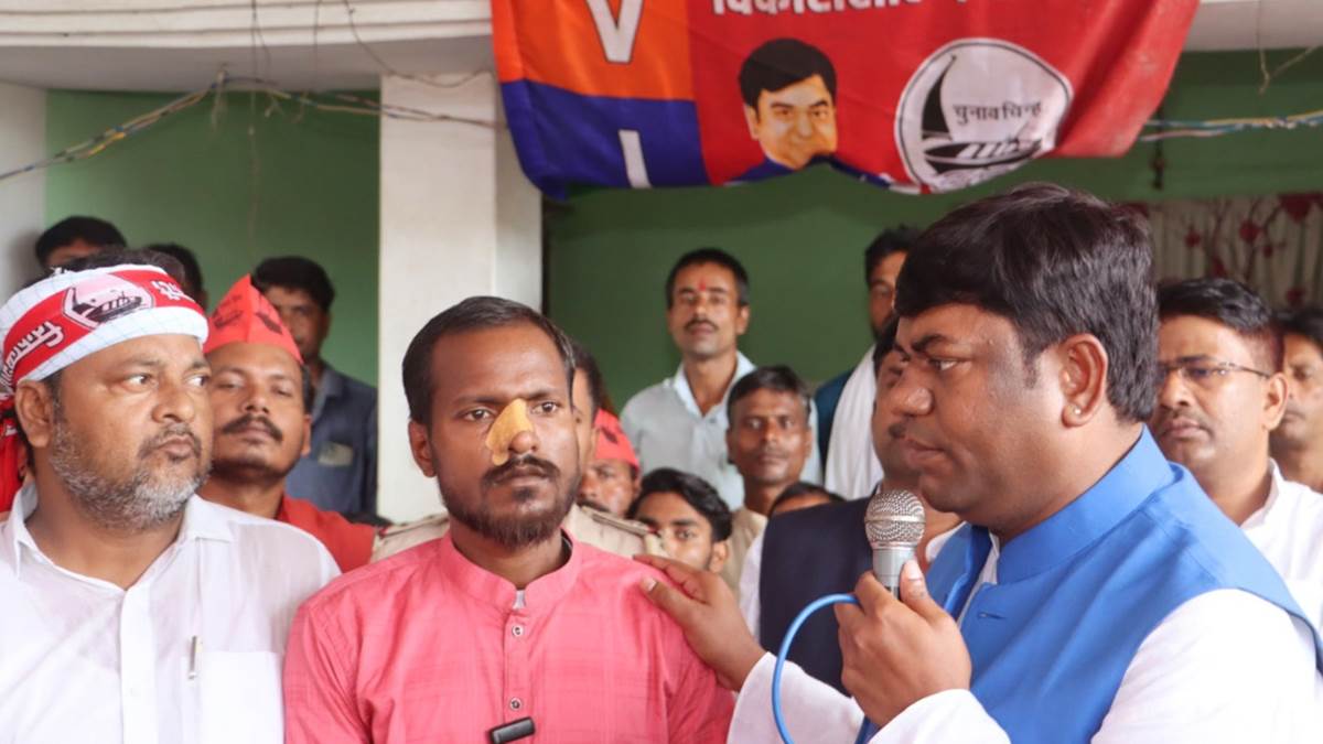 https://www.jagranimages.com/images/newimg/17092025/17_09_2025-mukesh_24050587.jpg