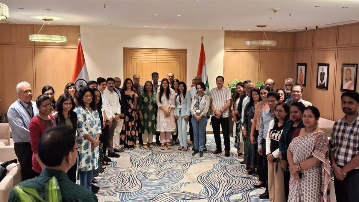 https://www.jagranimages.com/images/newimg/17092025/17_09_2025-noida_news_updates_12_24049757.jpg