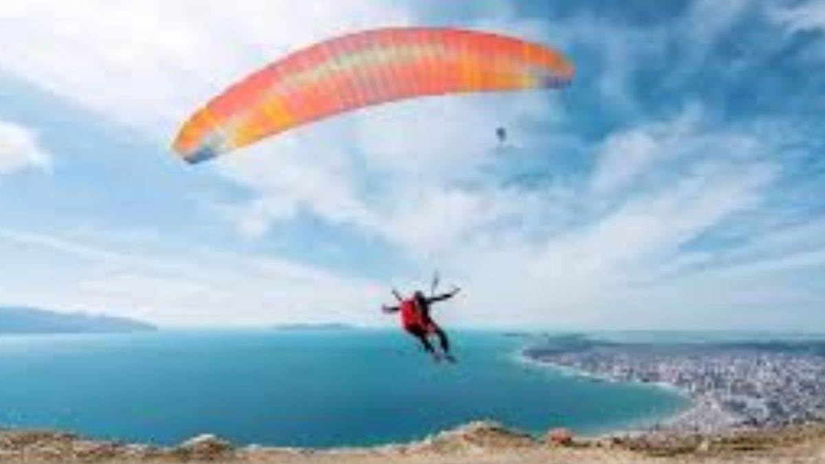 https://www.jagranimages.com/images/newimg/17092025/17_09_2025-paragliding_rules_himachal_24050222.jpg