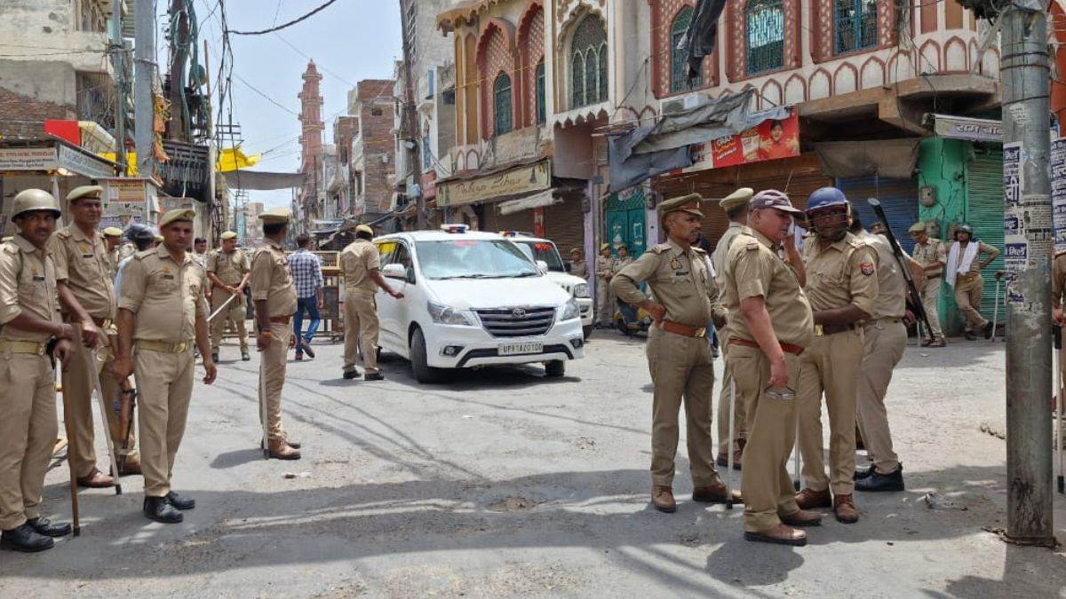 https://www.jagranimages.com/images/newimg/17092025/17_09_2025-police_demo_picture_4_24050164.jpg