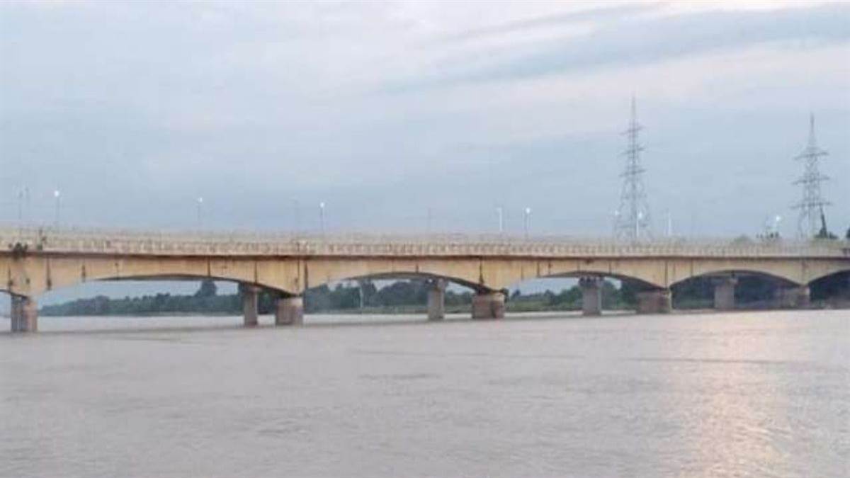 https://www.jagranimages.com/images/newimg/17092025/17_09_2025-rapti__24049911.jpg