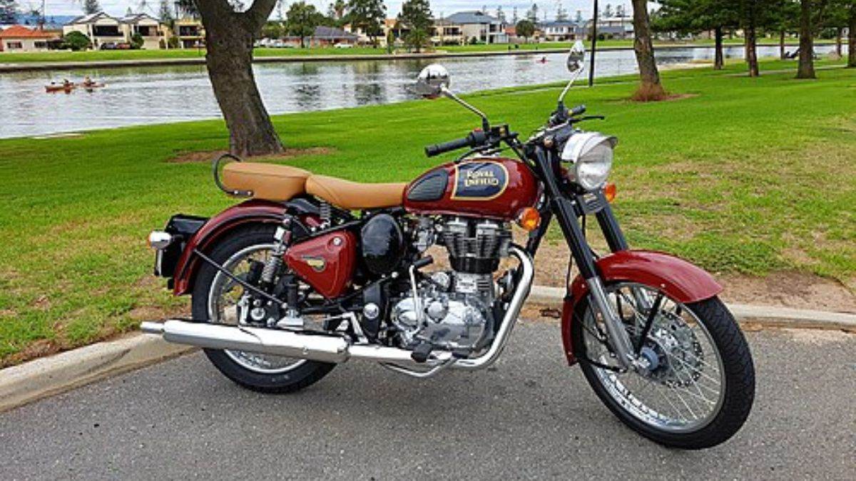 https://www.jagranimages.com/images/newimg/17092025/17_09_2025-royal_enfield_bullet_350_24050038.jpg