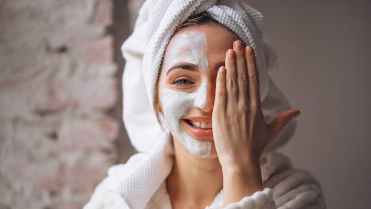https://www.jagranimages.com/images/newimg/17092025/17_09_2025-skin_care_tips_24050655.jpg
