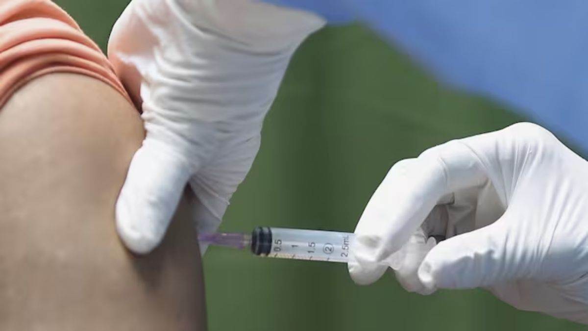 https://www.jagranimages.com/images/newimg/17092025/17_09_2025-vaccination-_24049708_75925181.jpg