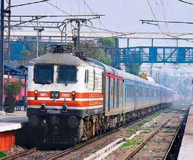 Indian Railway to run 19 pair of special train ahead of durga puja diwali  chhath puja special train