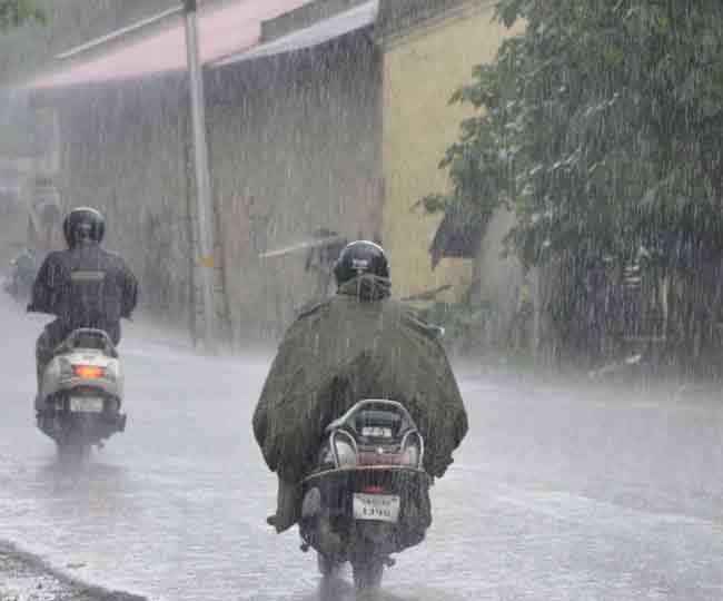 Uttarakhand Weather Update: भारी बारिश का रेड अलर्ट, सभी को सतर्क रहने के निर्देश।