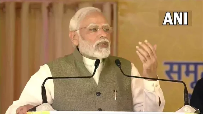 किसान सम्मेलन में पीएम मोदी ने पीएम किसान सम्मान निधि की 12वीं किस्त जारी की (फोटो एएनआई)