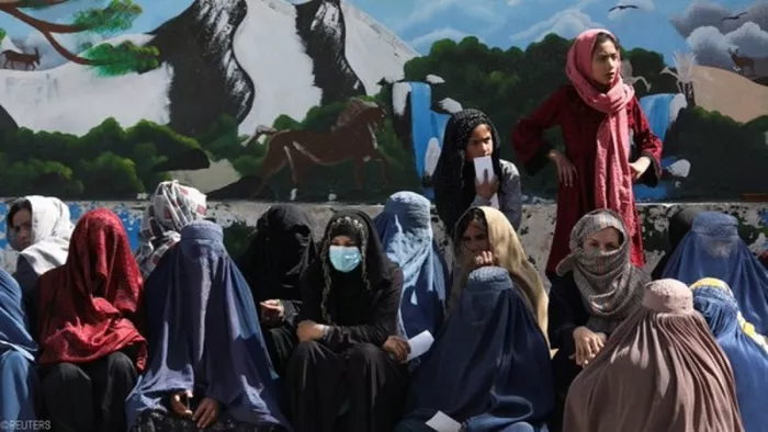 Afghanistan:शादीशुदा शख्स के साथ भागने पर मिली पत्थरों से मारे जाने की सजा