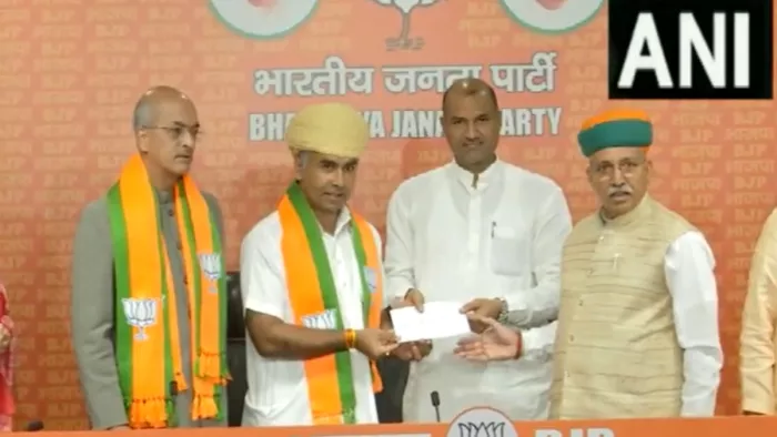 विश्वराज सिंह मेवाड़ और भवानी सिंह कालवी ने थामा भाजपा का दामन