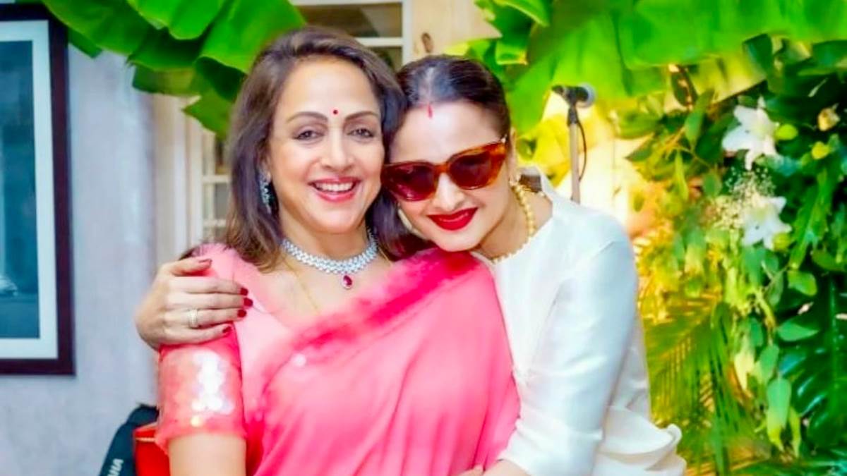https://www.jagranimages.com/images/newimg/17102023/17_10_2023-hema_malini_jaya_video__23558335.jpg