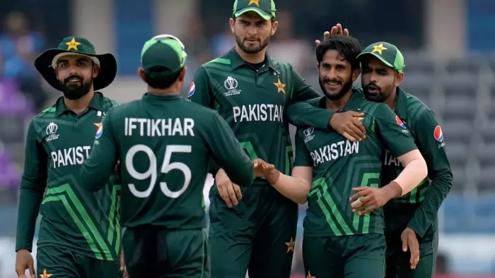 AUS के खिलाफ मैच से पहले Pakistan टीम के खिलाड़ियों को आया बुखार