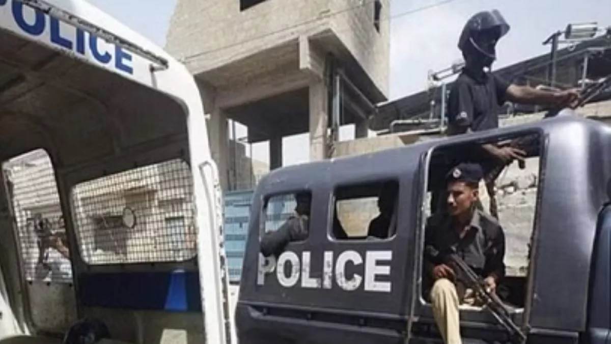 https://www.jagranimages.com/images/newimg/17102023/17_10_2023-pakistani_police_23558473.jpg