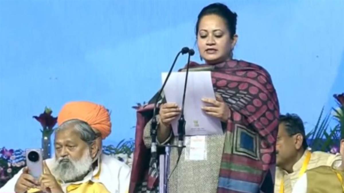https://www.jagranimages.com/images/newimg/17102024/17_10_2024-arti_rav_news_23817273.jpg