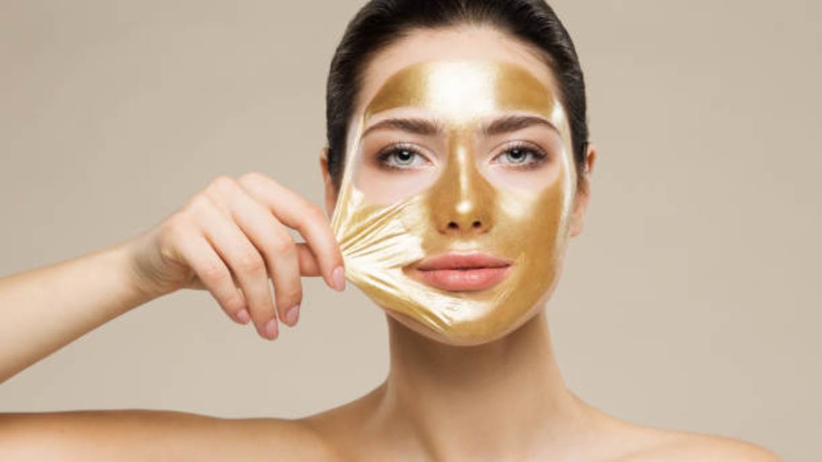 दिखना है सुंदर, हसीन और जवां तो ये ग्लोइंड Facial Kits देंगी सोने सा निखार! हर कोई पूछेगा ग्लोइंग स्किन का राज
