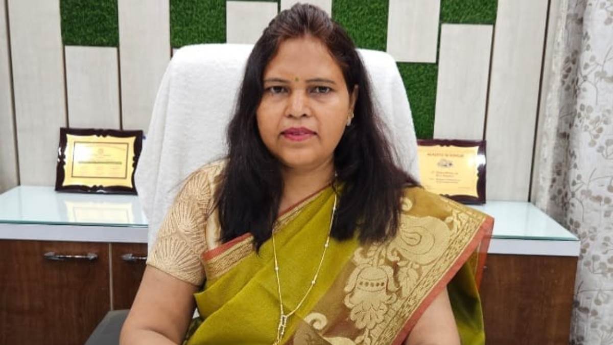 bhagalpur mayor assaulted bodyguards pistol snatched during heated meeting