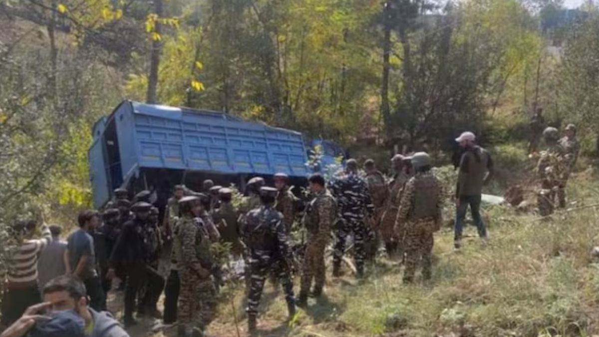 crpf vehicle accident in budgam jammu and kashmir crpf soldiers injured
