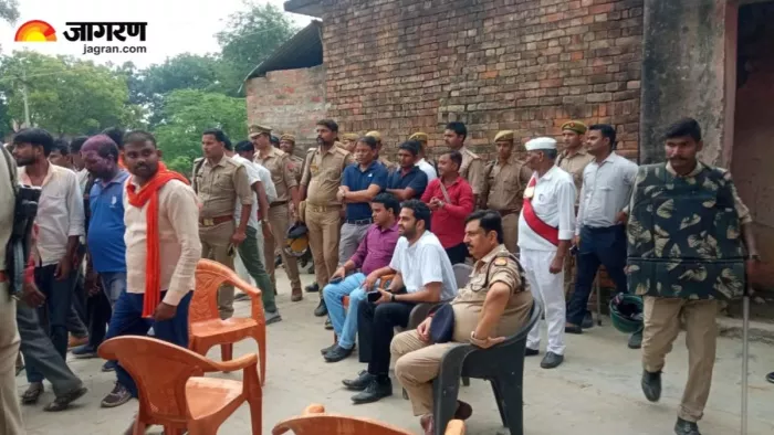 गांव में तनाव का माहौल देखते हुए फोर्स तैनात (फाइल फोटो)